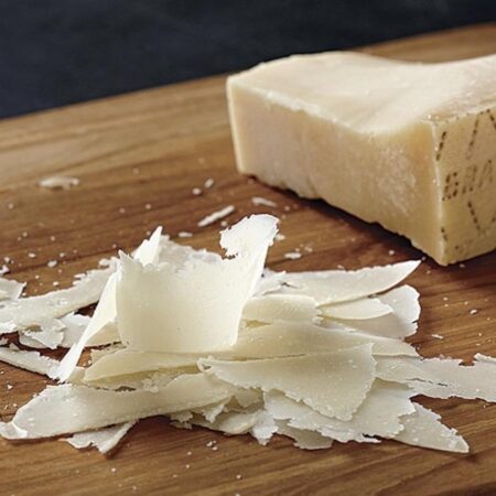 PARMIGIANO REGGIANO D.O.P SHAVINGS CAS. CAVOLA bag 500g 3
